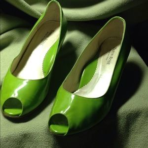 Taryn Rose Peek Toe Wedge Heels Emerald Eur 39